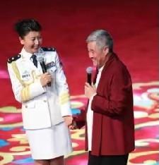 李湘早就是资本了，闫学晶还在演农民。同样是明星，差距怎么这么大？李湘住北京豪