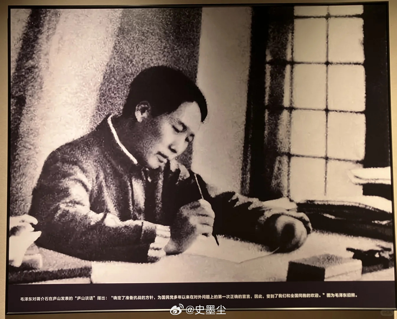 毛主席很多能力都是极为强悍的。第一是他的抗打击能力。将近20次的各种处分，很多时