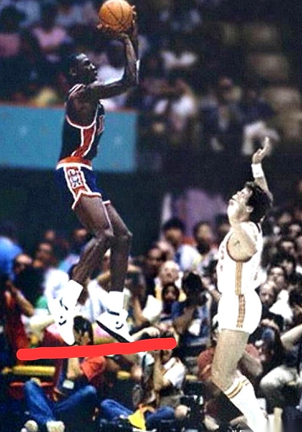 知道乔丹最“过分”的是什么吗？不是冠军，不是得分王。是这哥们能白天打一天高尔