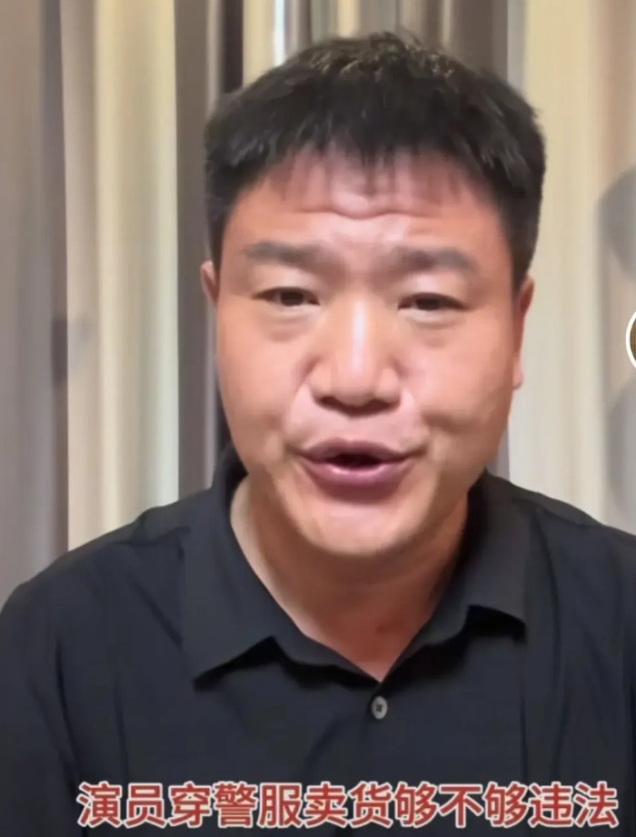 有人说，这次嘎子可能真的逃不掉了，因为涉及到了老陈曾经的职业。老陈老是抓着嘎子不