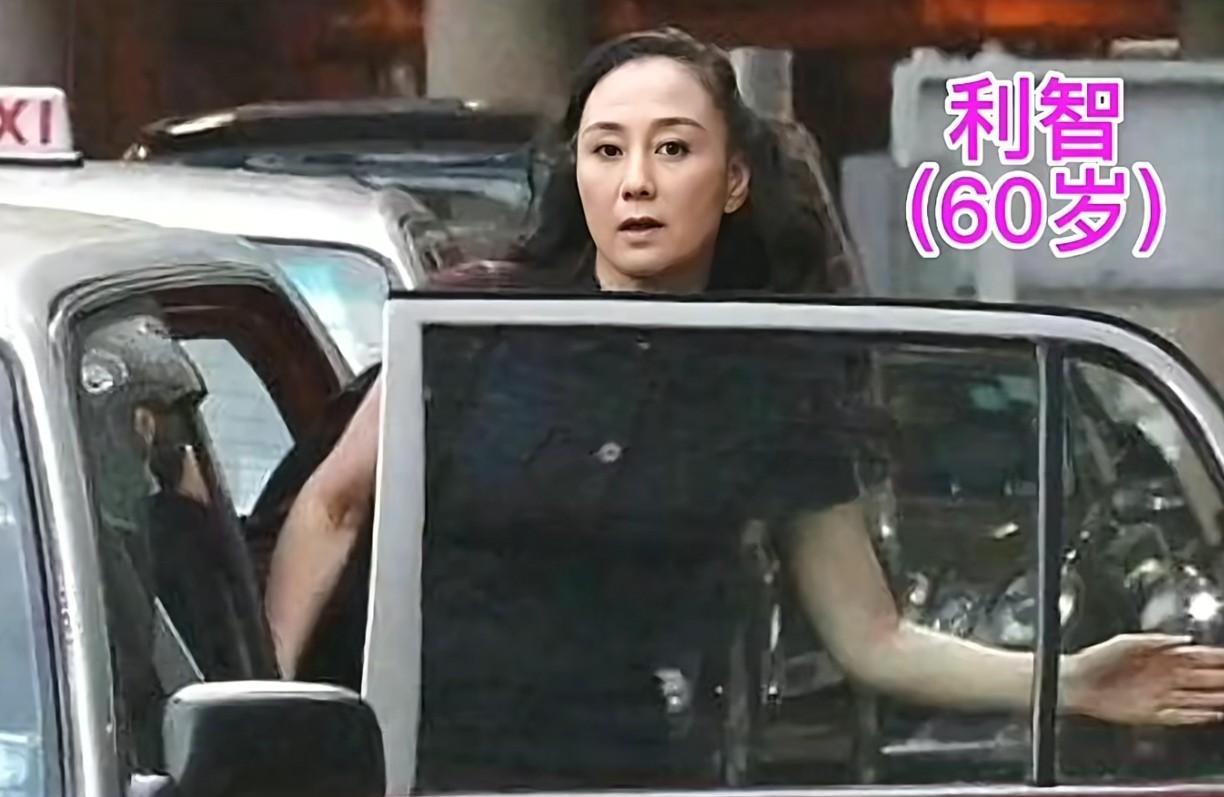 利智老了，比普通人，还是要漂亮很多的，但是也只不过是个普通人。所以，李连杰当初倾