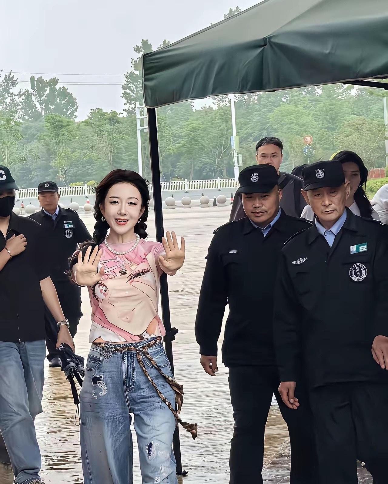 不怪那么多人想娶她，确实美若天仙！