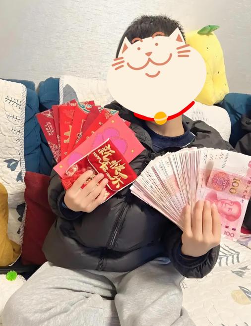 上海一对夫妻为子女开立专属银行卡，多年陆续存入孩子压岁钱、生日礼金共计29万