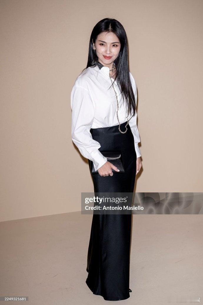 刘涛扛住了G社镜头救命！G社镜头下的刘涛也太绝了吧！无修直出的怼脸拍，皮肤细