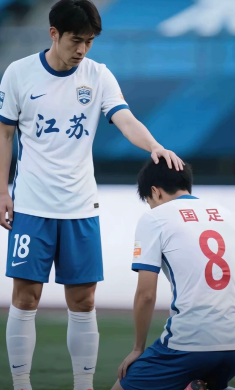 中国的足球精神：没有最差只有更差！“苏超”联赛精神是:让足球回归人民！“有人