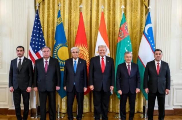 日本首相高市早苗的政府突然宣布，要在12月20日左右，在东京举办第一届“日本—中