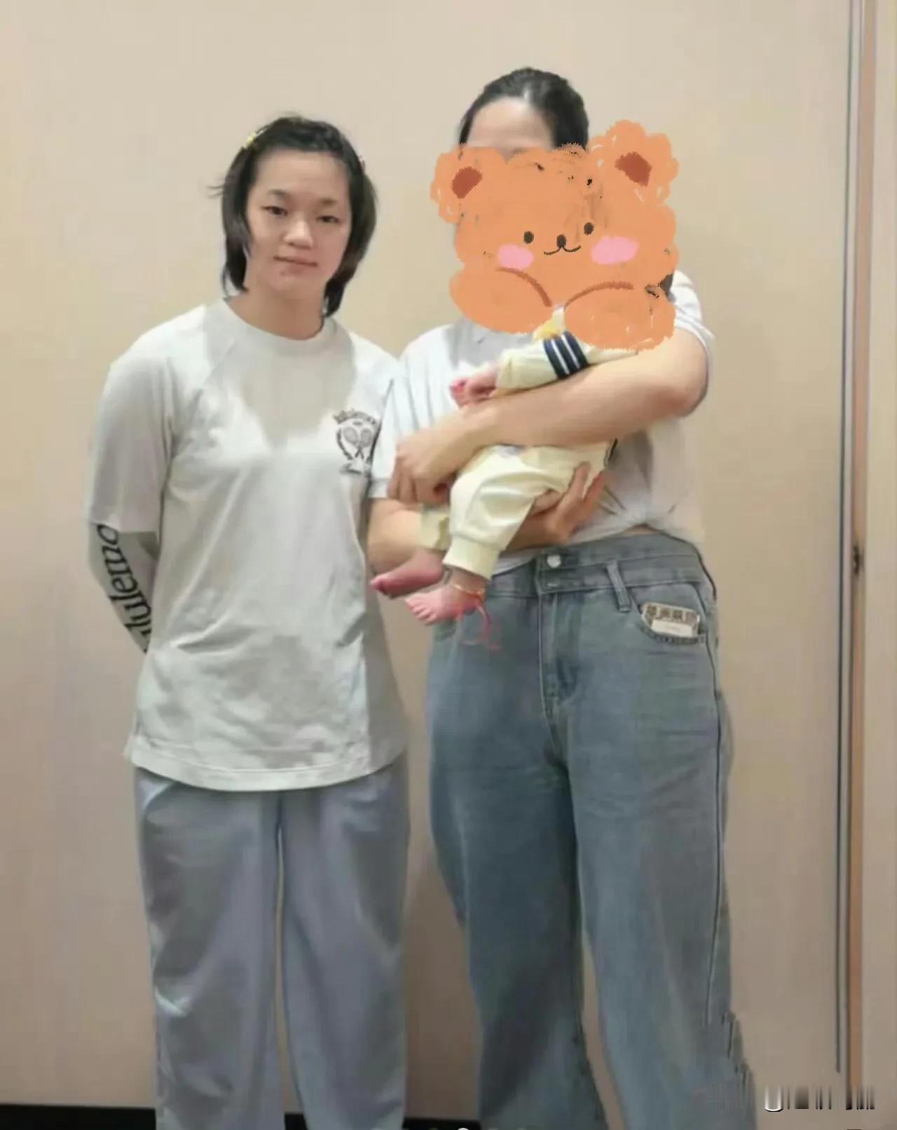 全红婵开始身体发育了可能很多人不知道，在训练期的时候她们的饮食甚至是精准到克的