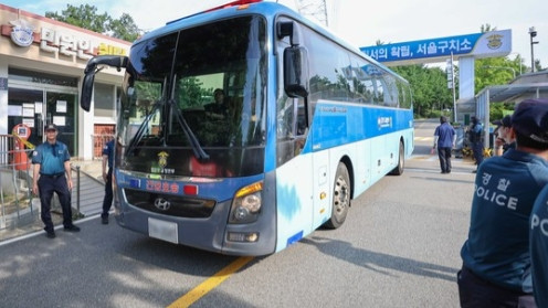 韩国特检组拘捕尹锡悦失败，对峙2小时后无功而返有些时候，真不能怪中国网友瞧不