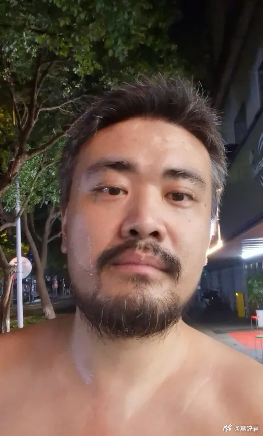 鼠大王这是要复出播DOTA1了嘛​​​
