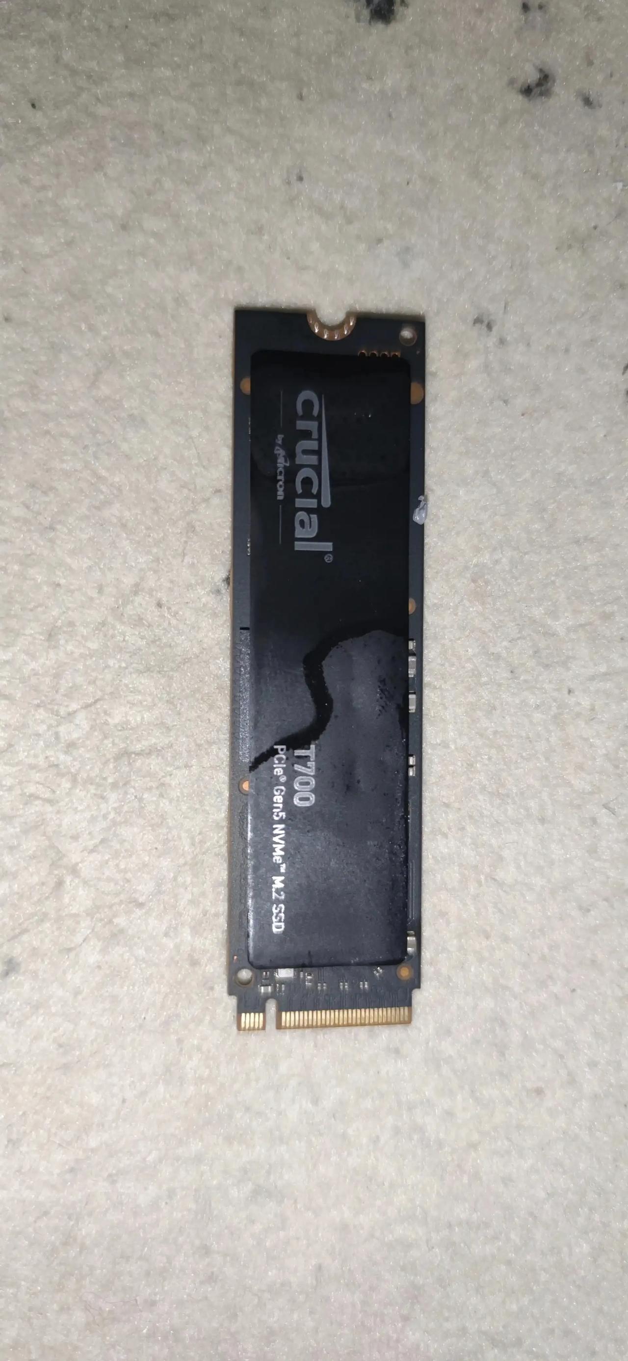 如果主板散热不好，PCIE5.0的硬盘还是不要买，硬盘容易高温烧坏一个朋友用