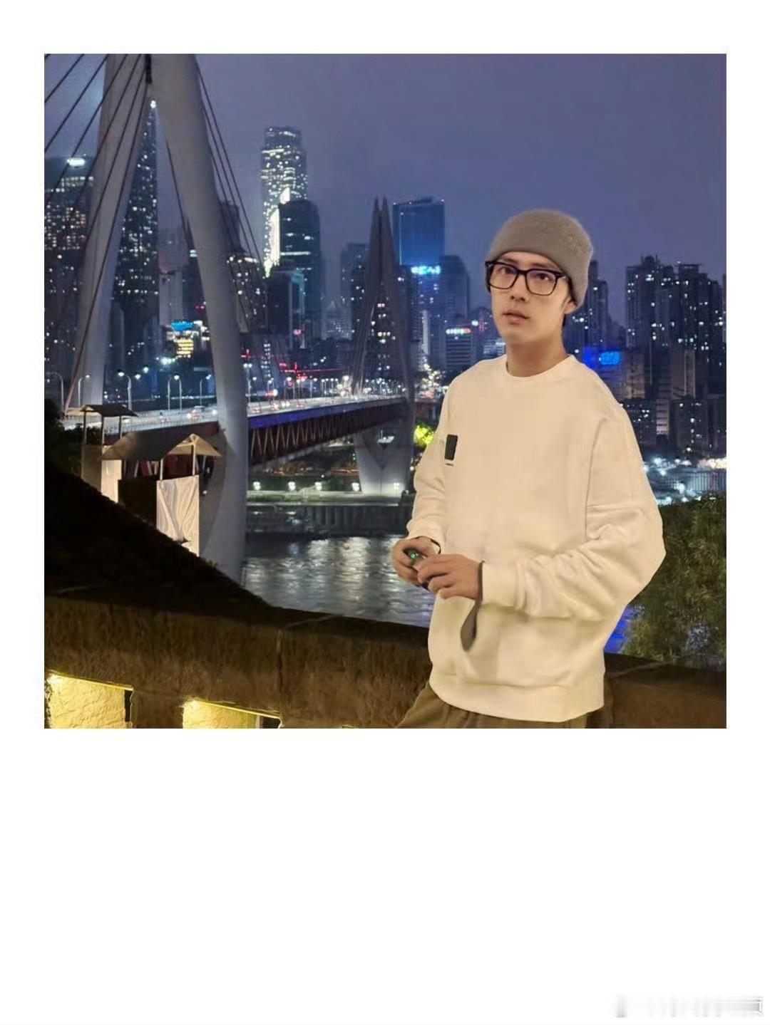 肖战1005生日快乐肖战这里有一颗星星它等过春夏秋冬的流转等过山川湖泊的晨暮等