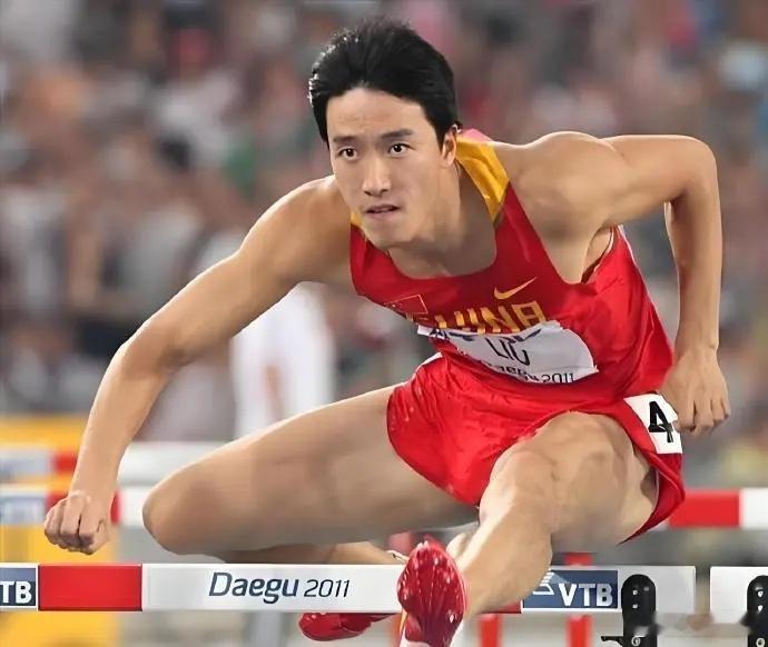 刘翔真爷们！买断工龄拿了49.4万，转头就把这11年攒的98万工资，一分没留，全
