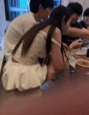 被爆16强后商K团建? BLG冲上热搜第二, BLG超话粉丝: 关你吊事啊, 你出钱点的啊