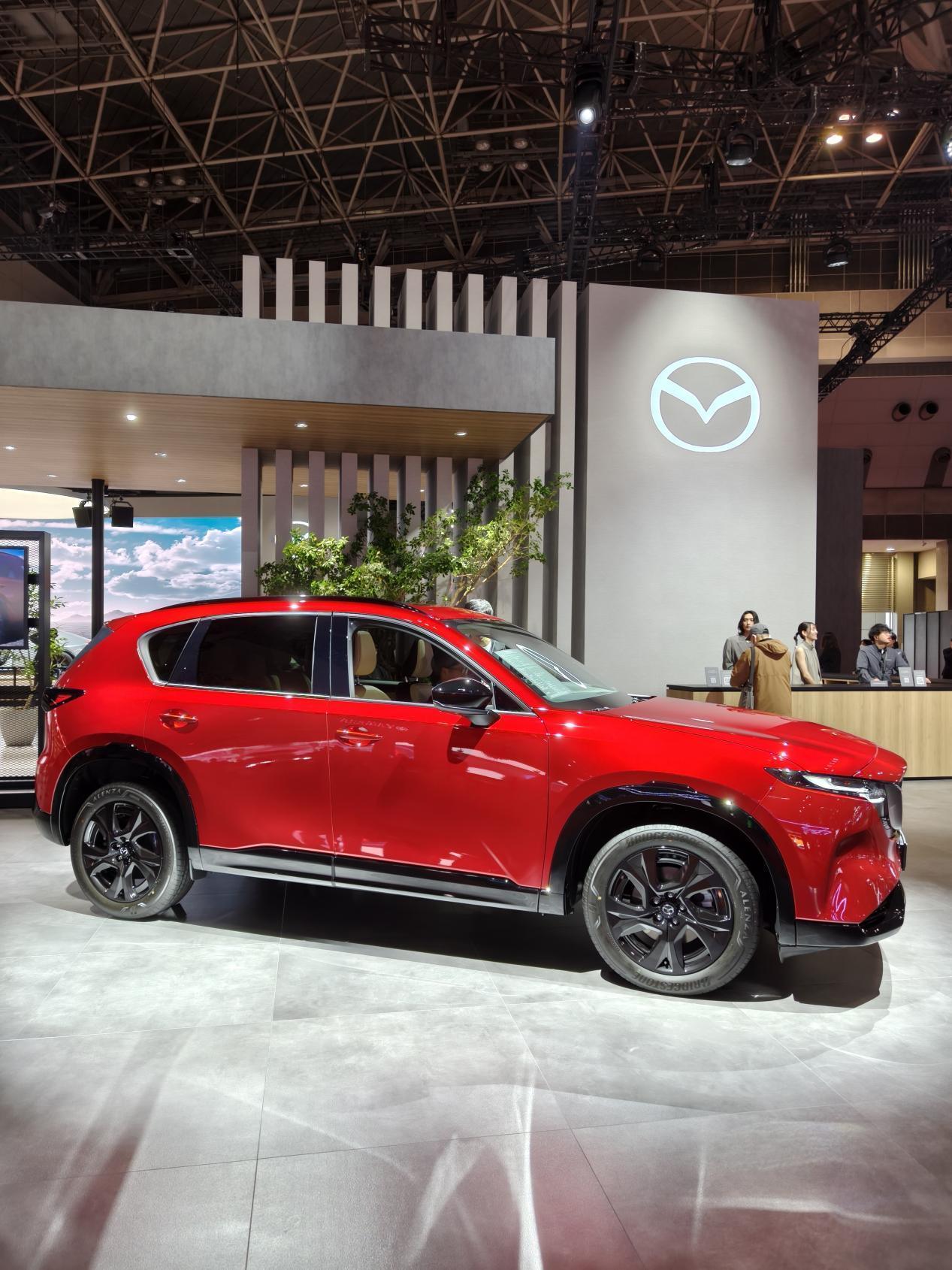 实拍新一代马自达CX-5欧版：可预见的不愁卖，但长马动作要加快新一代马自达CX-