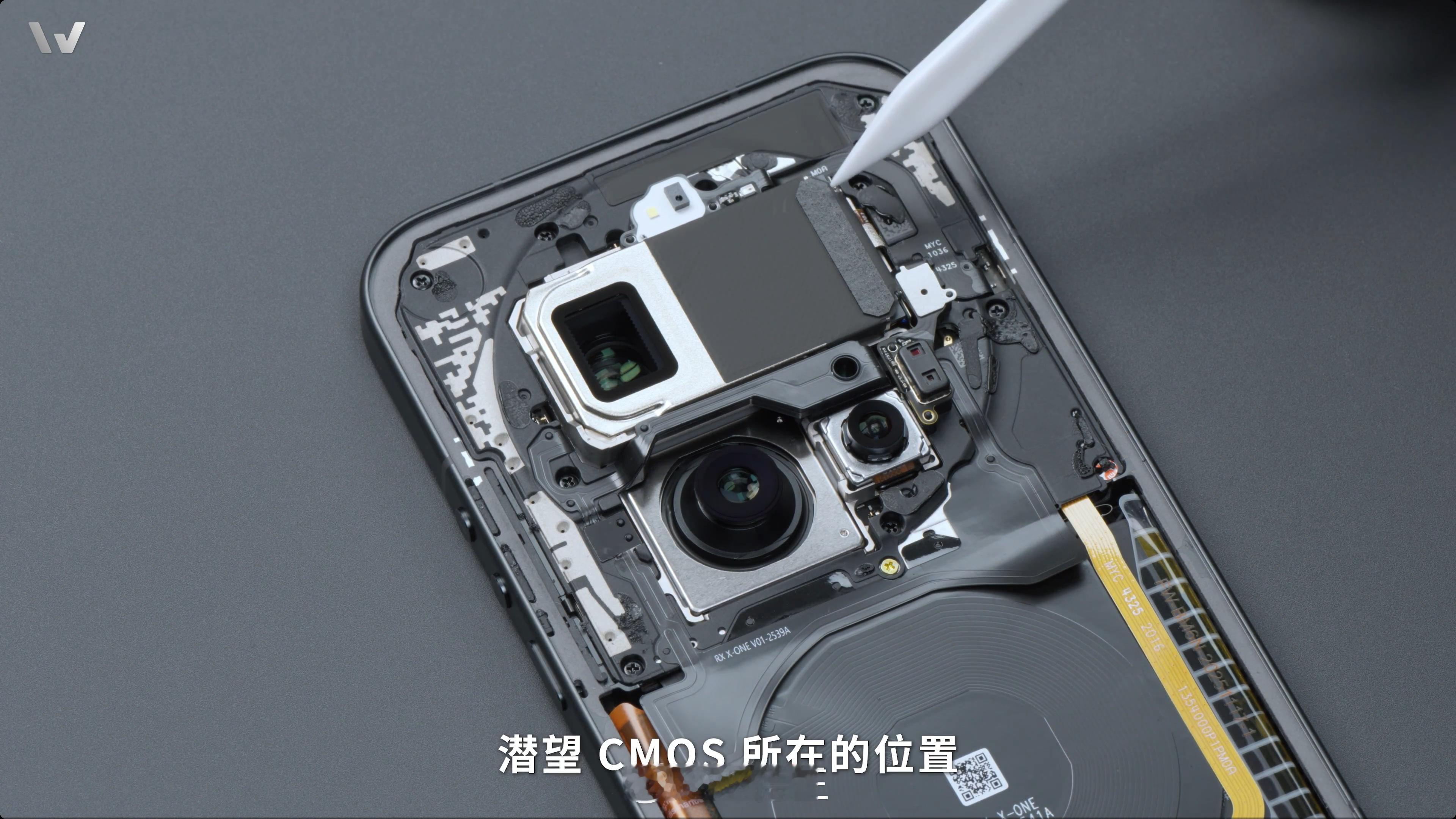 小米17Ultra的超广角镜头没有任何升级，传感器还是1/2.75英寸的三星J