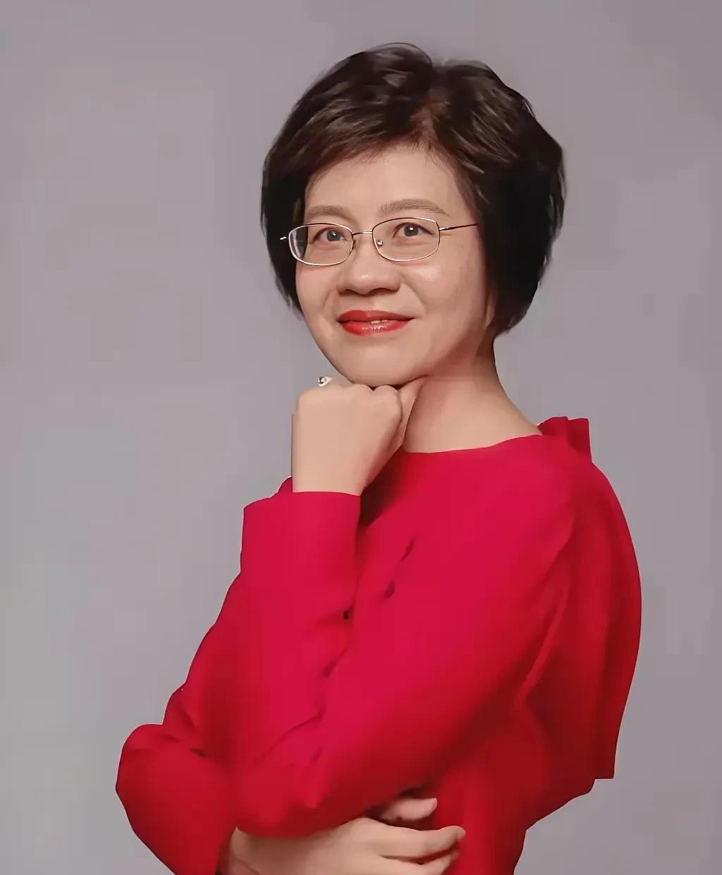 主持人问俞渝:“你现在是名人了，有什么好建议给大家的吗？”俞渝说:“我有一个特别