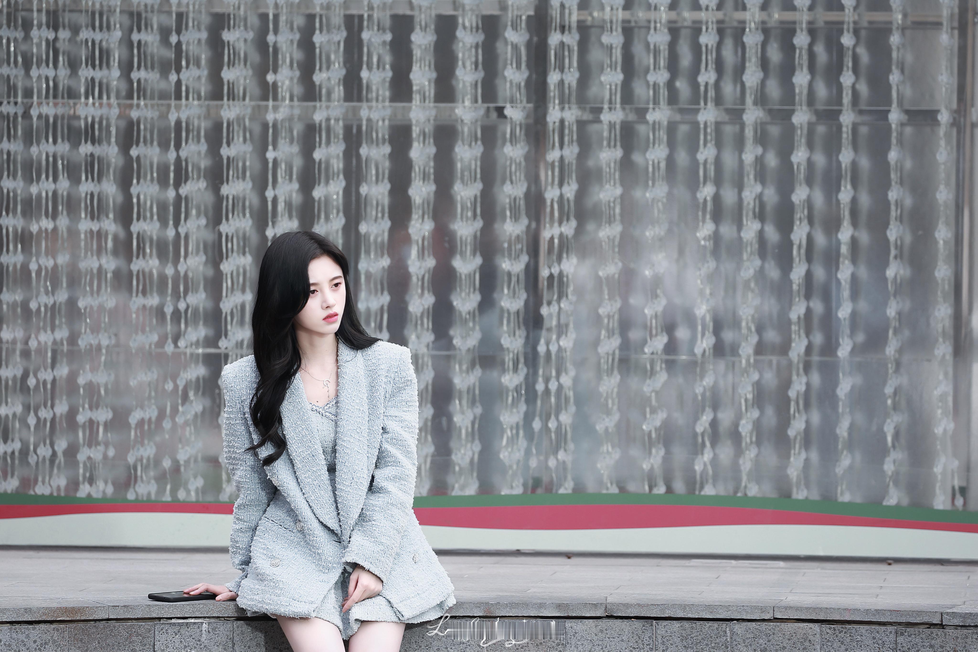 鞠婧祎鞠婧祎阿黛jjy鞠婧祎苏绿夏掉落一下雷初夏！​​​