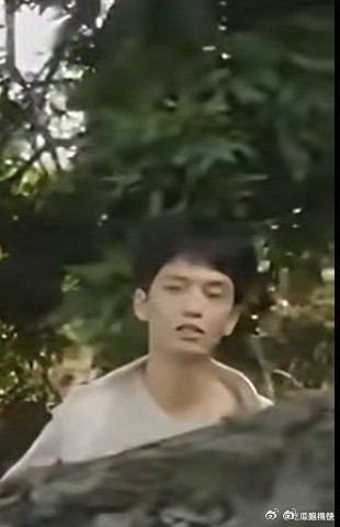 给阿嬷的情书侨批台词打磨导演说：“侨批里的人，不会说‘我爱你’，只会说‘给你寄