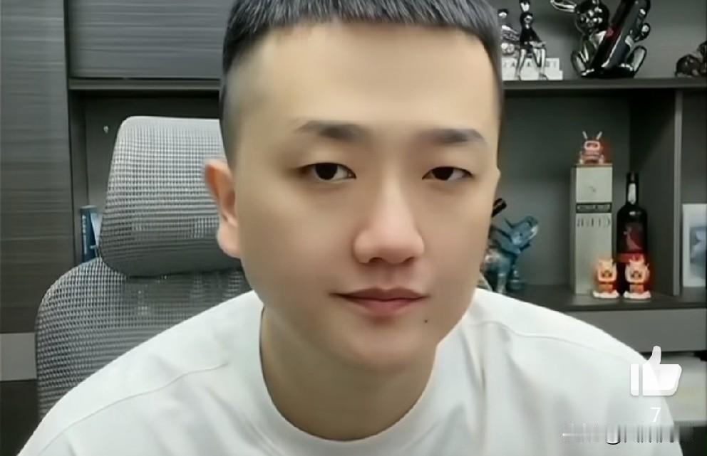 深圳磊磊预言二驴大舞台两个月换一个城市！千山大舞台本来