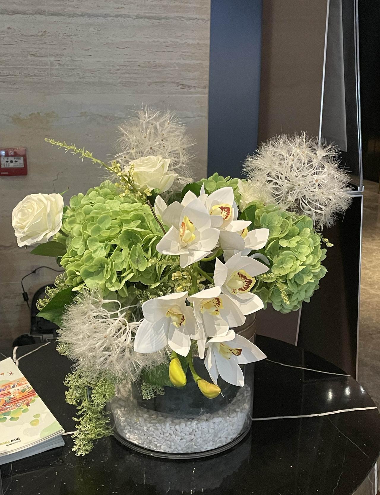 段永平2011年的商业预言至今依旧令人深刻。他明确指出，百货行业的未来将是暗淡