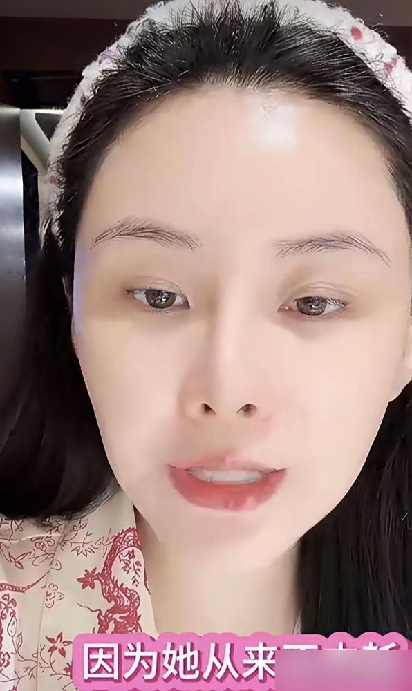 张颖颖这嘴是真没停过。之前骂汪小菲伪豪门，后来盯着马筱梅各种内涵攻击。去