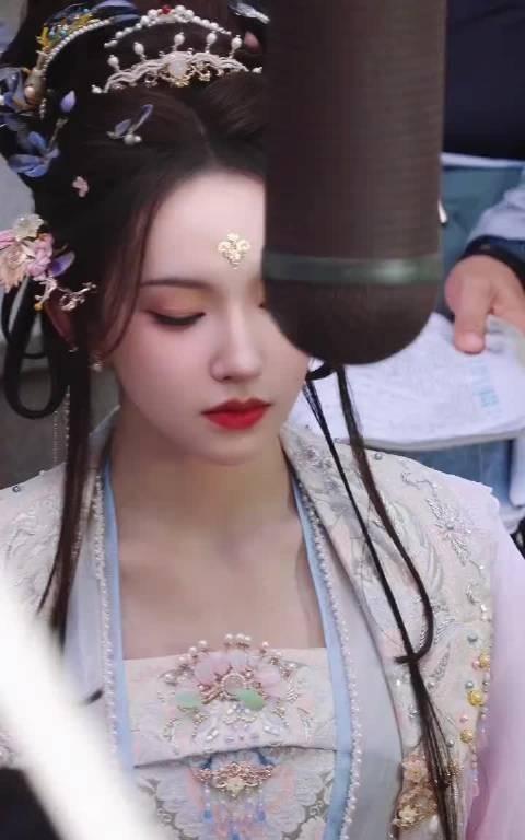 程潇古装好美！浓颜系美女真的好适合这种华丽的古典造型#程潇纪天骄#