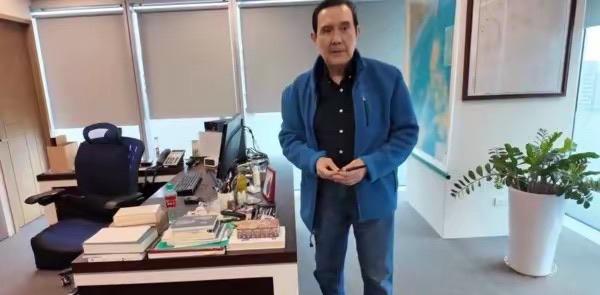 马英九今（22日）指出："萧旭岑、王光慈，你们这些贪污犯，千万不要企图用我失智这