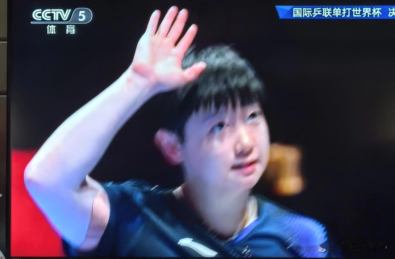 澳门世界杯，孙颖莎的恐怖实力让人大吃一惊。半年前的北京大满贯，莎莎在决赛中以2