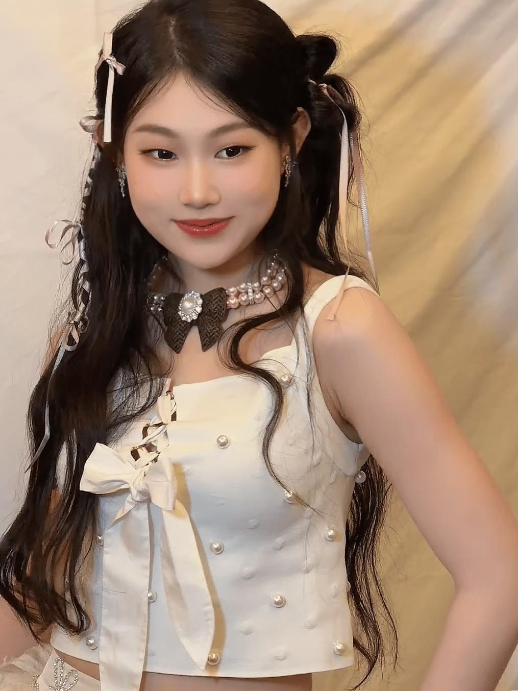 沈佳润唱功不稳还能上晚会？这问题戳中不少人的心巴吧！但说实话，晚会选她还真不是没