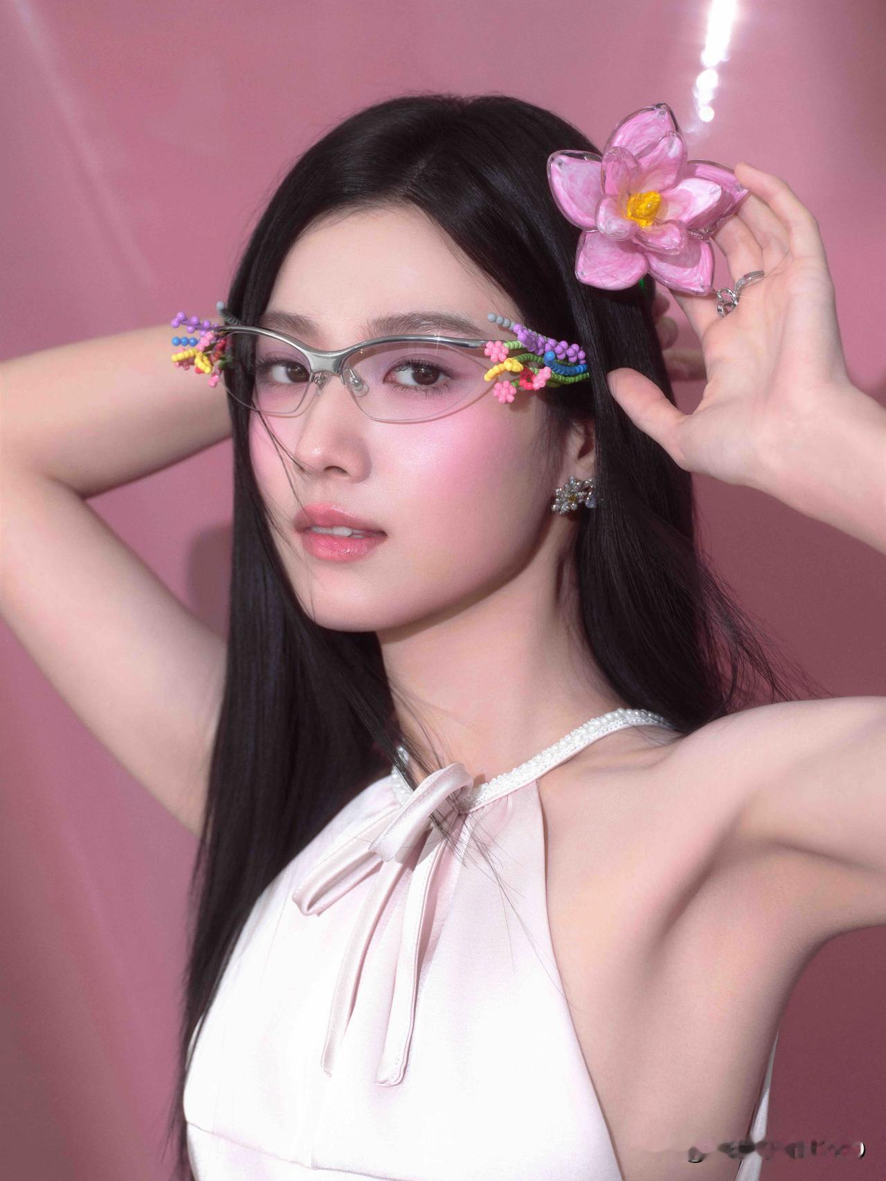 卢昱晓的甜美可爱