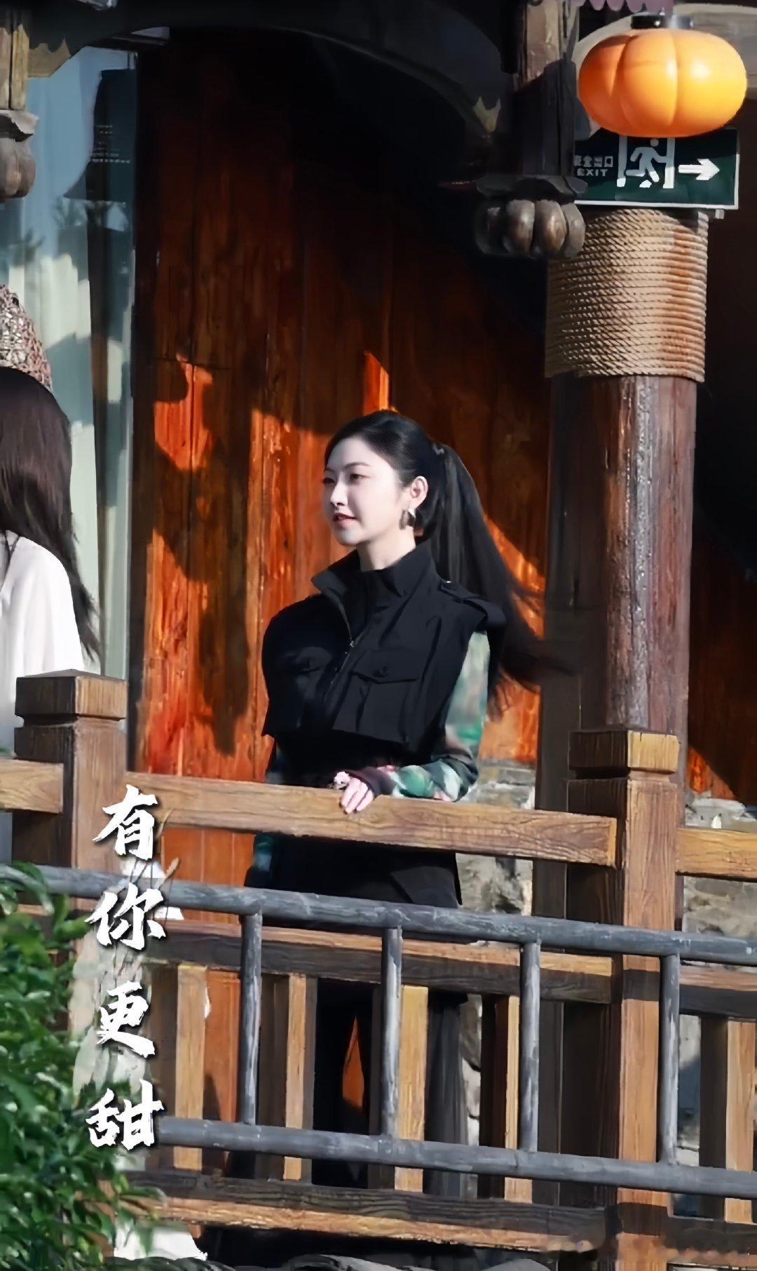 景甜和张彬彬《龙骨焚箱》新造型路透（对孟千姿、江炼的贴脸程度，我感觉好像还行）