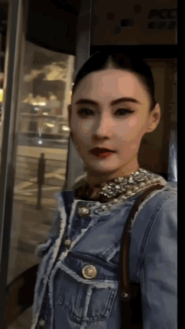 张柏芝晒五一节日美照，评论区网友都在排队喊她婆婆！​​​