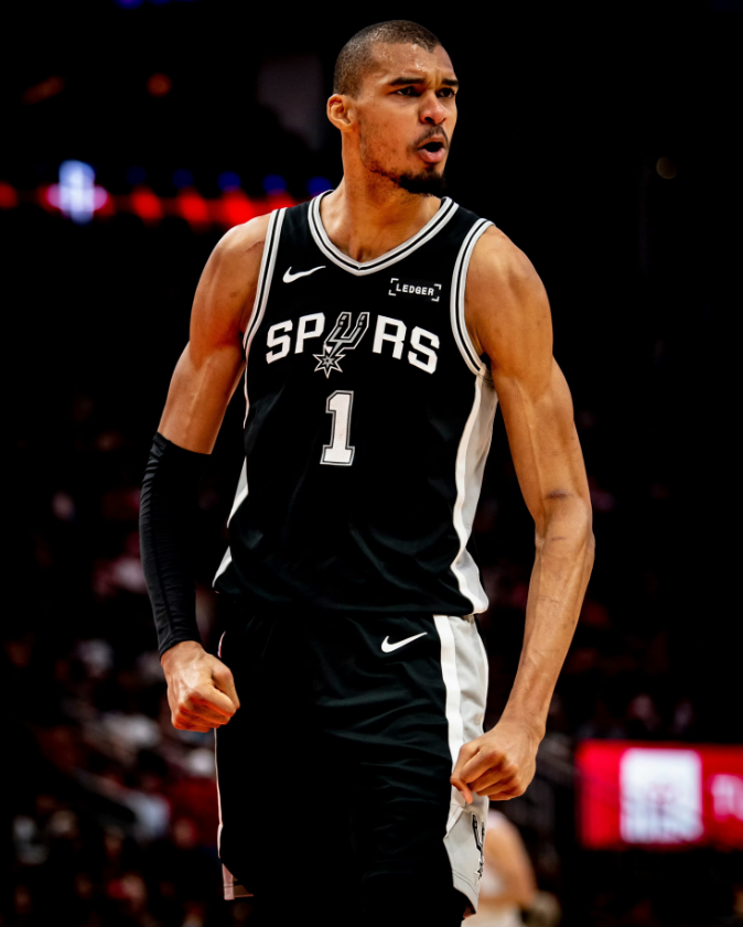 NBA现役球员真实水平解析排名前五，谁更具MVP实力？第一名:文班亚马文班