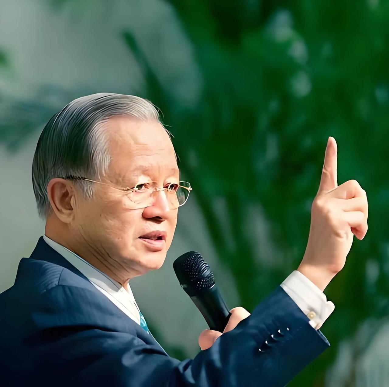 一句醍醐灌顶的话曾仕强教授说：我们目前的社会，是坤道错乱，乾道持续。女人不像女