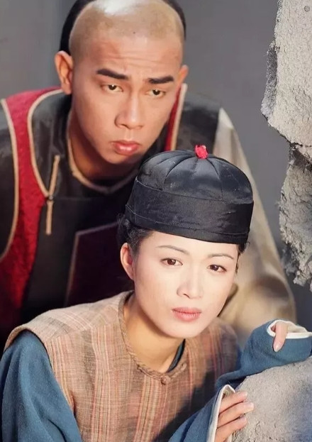 1995年，李添胜迫不及待打电话给马浚伟：“我打算翻拍《鹿鼎记》，韦小宝和康熙你