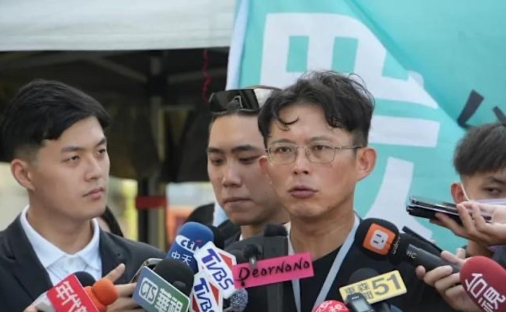 “罢瑶”差5千份连署黄国昌下午前进北投罢免民进党立委吴思瑶正进行第二阶段连