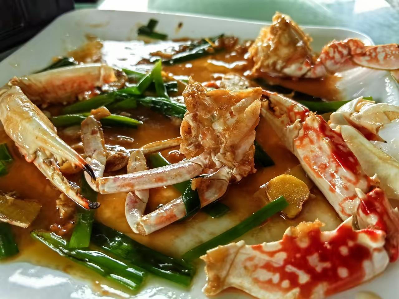 看到一组数据，我还是挺震惊的。到今年12月底，全球星巴克的门店数量是40990