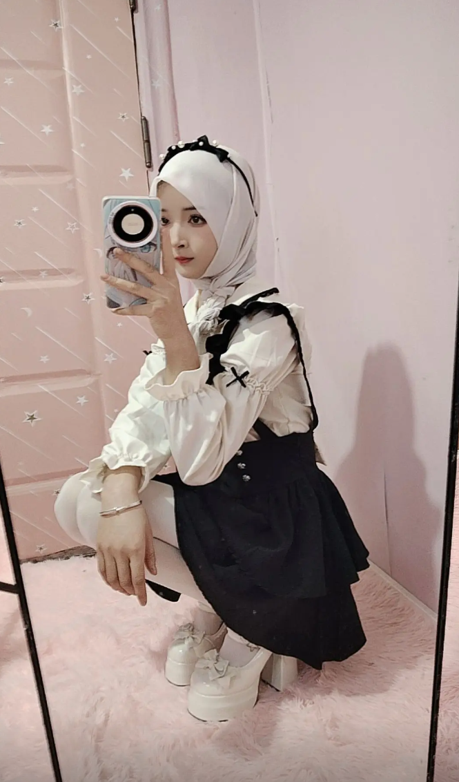这是那个少数民族的女孩？