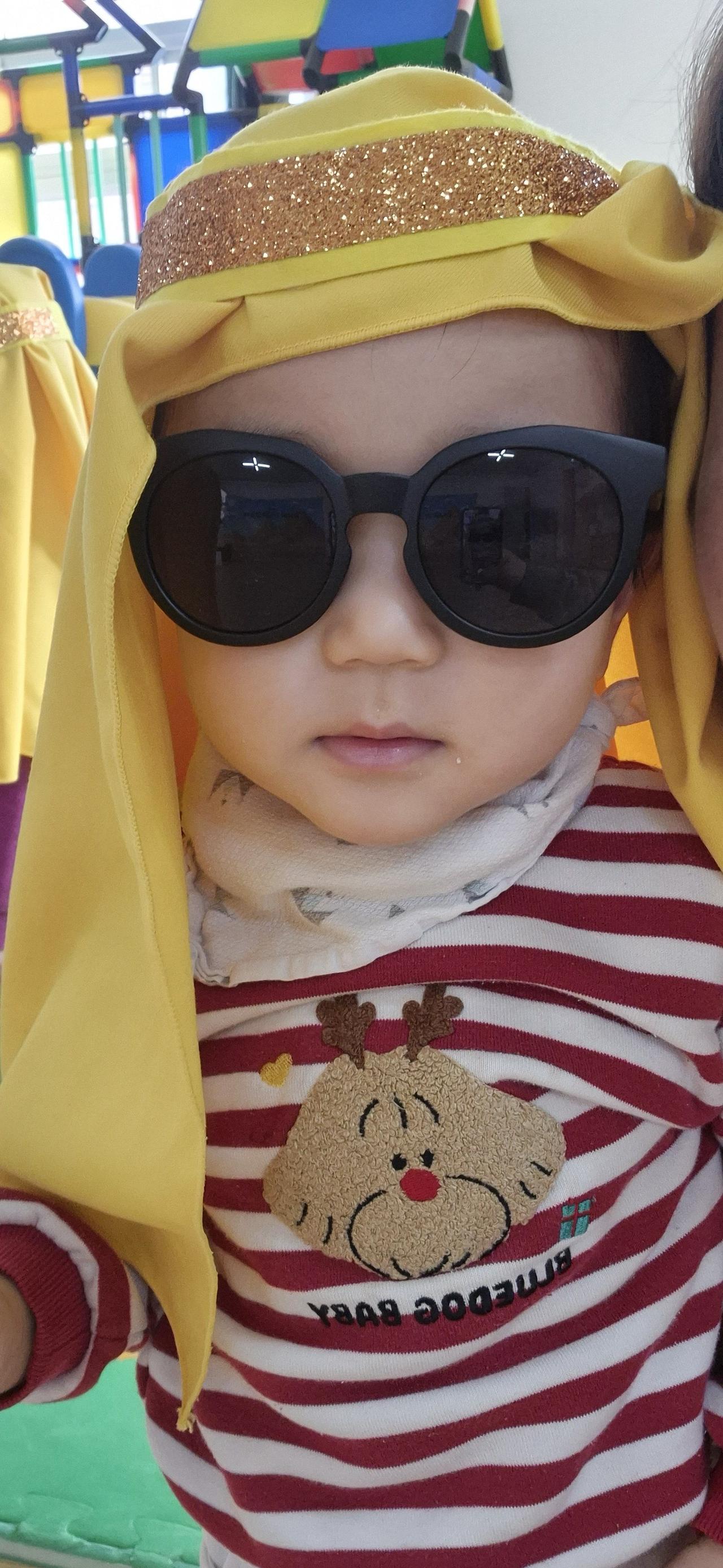 看图猜谜语小朋友们在托儿所玩啥游戏？这几张图片承包了我这个周的笑点。不到2岁