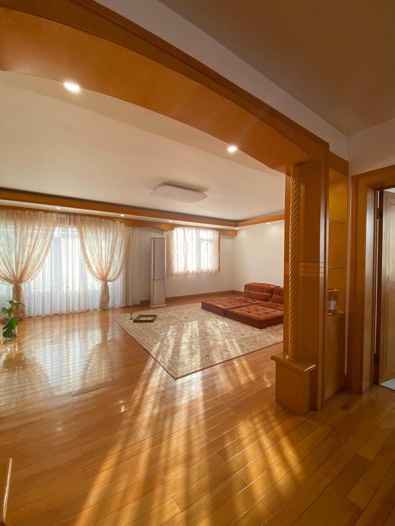 感谢公婆年轻时的努力，让我们小两口少奋斗20年，山东一女生晒出自己的家，去年夏天