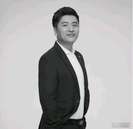 张雪峰的离世，恰恰印证了易中天说的那句话：老百姓不仇富，只仇“为富不仁”。