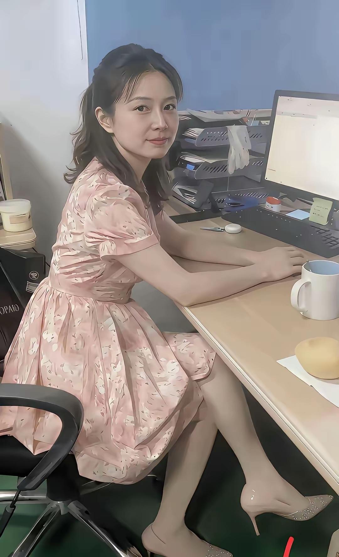 朋友远嫁，婆婆老欺负她，老公就说：离婚吧，回你娘家，找个本地人，这样，要是再遇上