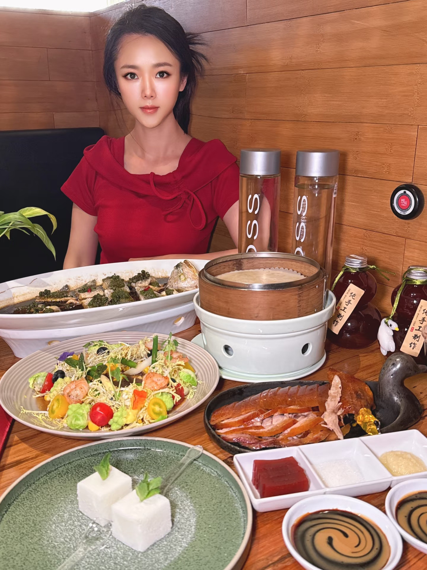在王府井，这家烤鸭店也太会了吧