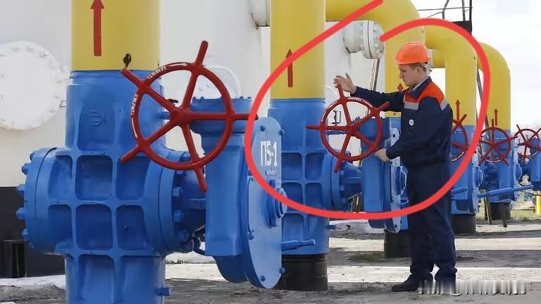 真相来了，乌克兰彻底废了！你没有看错，乌克兰一直在偷袭俄罗斯后方能源设施，结