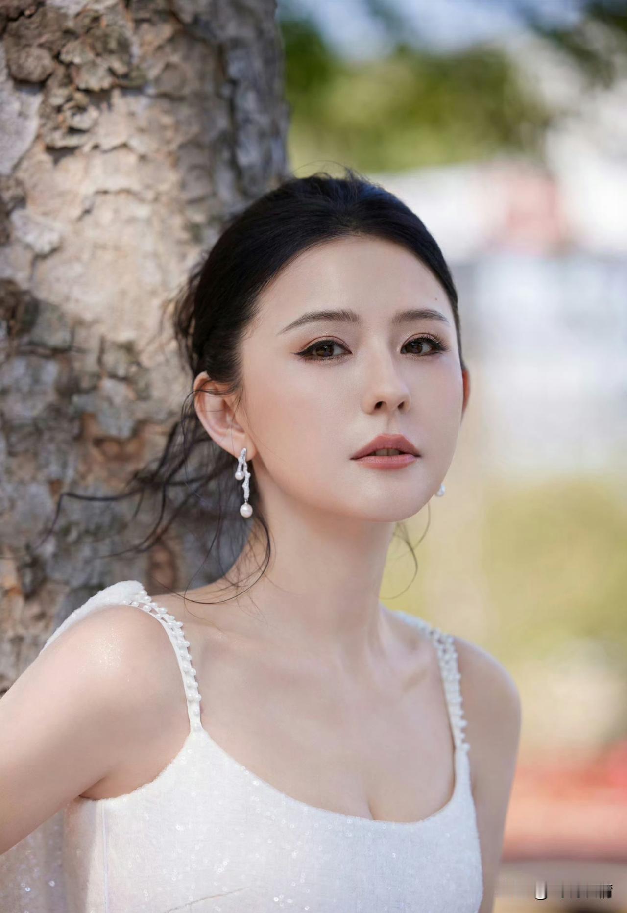 热依扎回应被误会生病！有网友误会热依扎因为生病而没有拍戏，热依扎看到后，于5月