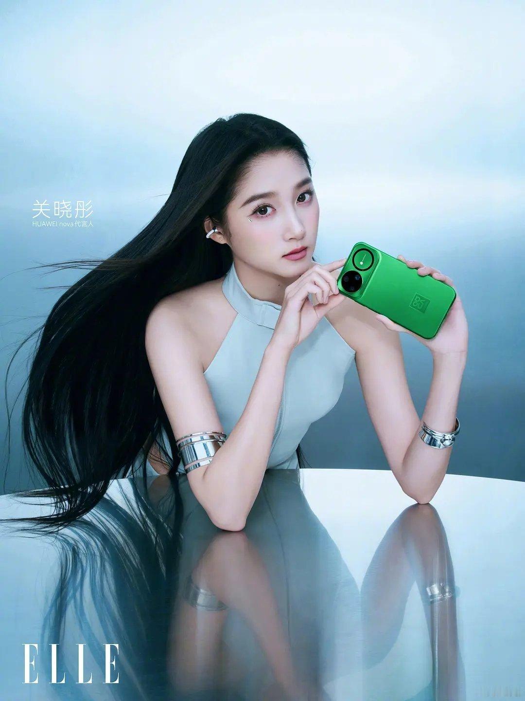 关晓彤这组华为Nova15拍的还挺有质感不得不说这组硬照表现力真的可以大气还
