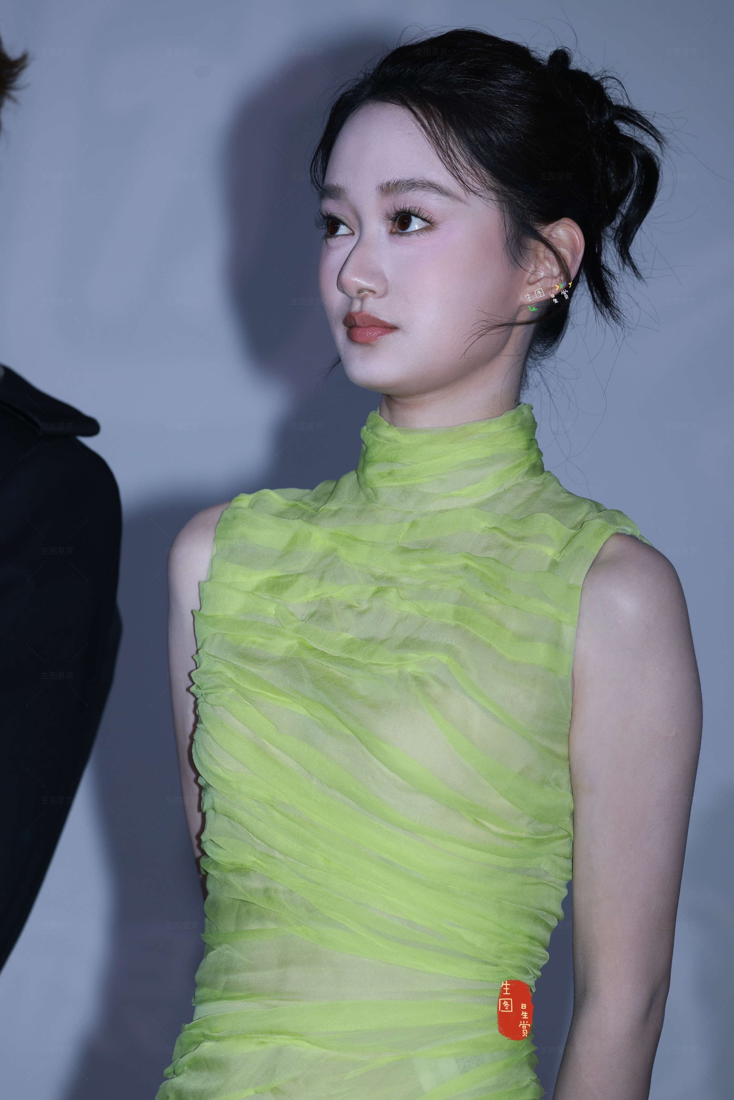 怼脸拍的夏梦，肤若凝脂🫧夏梦冰湖重生首映礼生图直出夏梦赵淳儿