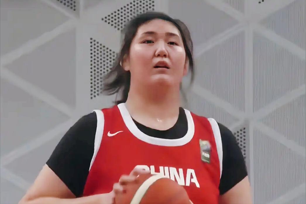 中国女篮大胜56分，这3人的表现最出彩，张子宇的表现令人惊喜！1