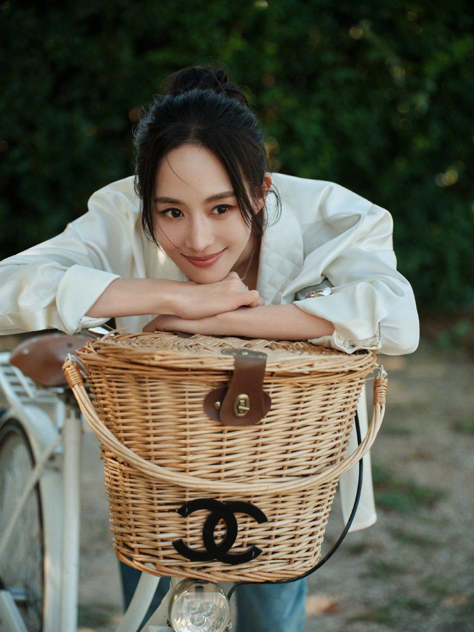 张钧甯CHANEL格拉斯寻香之旅