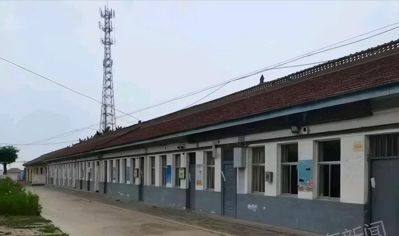 新建教学楼完工6年竟一直闲置！合同敲定945万总造价，校方却只拨了130万工程款